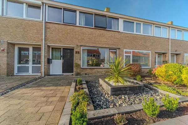 Tussenwoning te koop: Van Eckstraat 25, Wieringerwerf Centrum Wieringerwerf