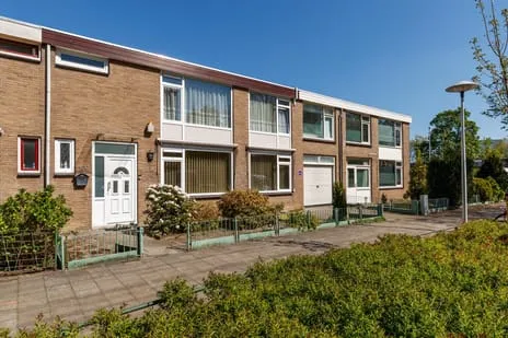 Tussenwoning te koop: Van Eechoudlaan 106, Kanaleneiland-Zuid Utrecht