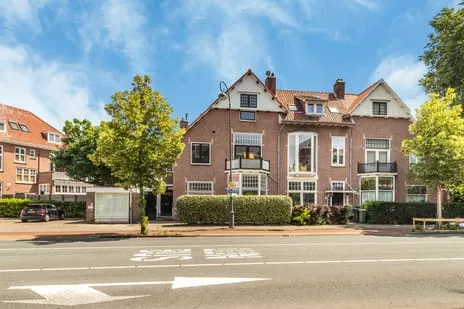 Hoekwoning te koop: Van Eedenstraat 1, Koninginnebuurt Haarlem