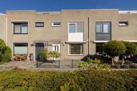 Tussenwoning te koop: Van Egmondlaan 63, Vliettuinen Wateringen