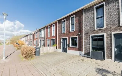 Tussenwoning te koop: Van Eyckstraat 97, De Hunze Groningen