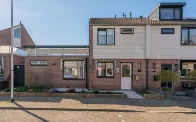 Hoekwoning te koop: van Galenstraat 1, De Hoek Rijnsburg