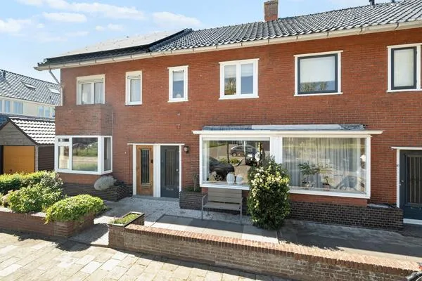 Tussenwoning te koop: Van Galenstraat 116, Indische buurt-Noord Den Helder