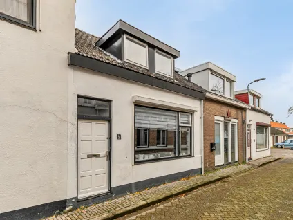 Twee-onder-één-kap te koop: van Galenstraat 2, Goes