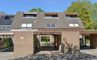 Tussenwoning te koop: Van Gelderlaan 42, Zeeheldenkwartier Hilversum