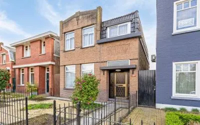 Woning te koop: Van Gilselaan 56, Roosendaal