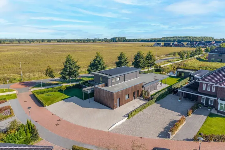 Vrijstaande woning te koop: Van Goghlaan 1, Buitenwoel Veendam
