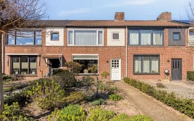 Tussenwoning te koop: van Graftstraat 12, Straakven Helmond