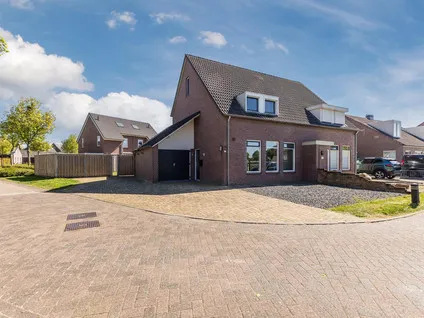 Twee-onder-één-kap te koop: Van Haandelstraat 1, Westerbeek Westerbeek
