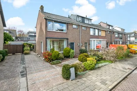Hoekwoning te koop: van Halllaan 12, Wijkersloot-Oost Nieuwegein