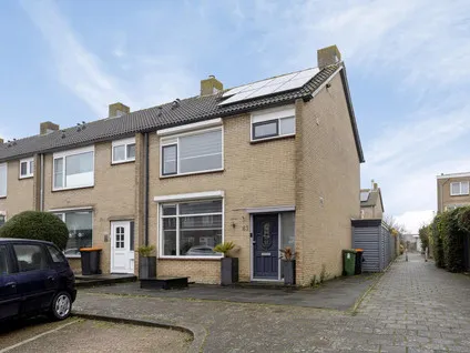 Hoekwoning te koop: Van Hallstraat 83, Paauwenburg Zuidoost Vlissingen