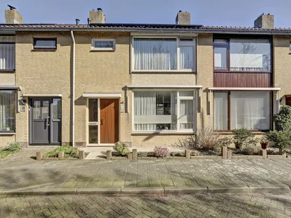 Tussenwoning te koop: van Hamalstraat 22, De Lier West De Lier