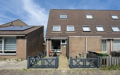 Hoekwoning te koop: van Harencarspelstraat 19, Reguliersstraat Beverwijk