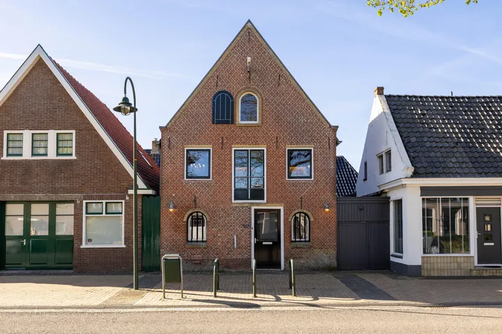 Vrijstaande woning te koop: van Harenstraat 124, St.-Annaparochie