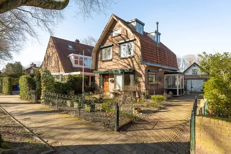 Vrijstaande woning te koop: van Heemstralaan 10, Componistenwijk Baarn