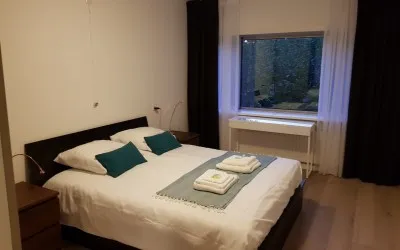 Appartement te huur: Van Heenvlietlaan 190, Buitenveldert-Zuidoost Amsterdam