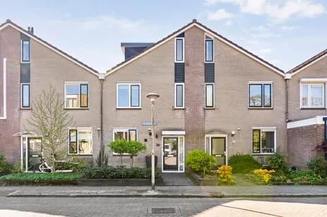 Tussenwoning te koop: Van Hemertmarke 30, Oldenelerlanden-Oost Zwolle
