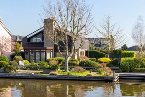 Vrijstaande woning te koop: van Hemessenkade 15, Woubrugge Woubrugge
