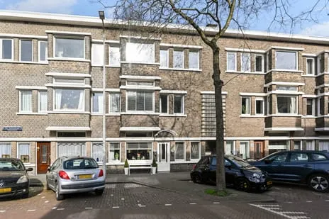 Appartement te koop: Van Heutszstraat 42, 'S-Gravenhage
