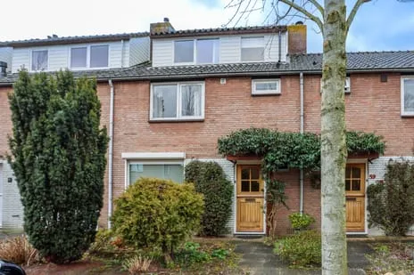 Tussenwoning te koop: Van Hoffenlaan 57, Halderbrink Bennekom