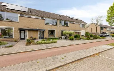 Tussenwoning te koop: Van Hogendorplaan 12, Goes-Noordwest Goes
