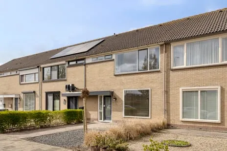 Tussenwoning te koop: Van Hogendorplaan 34, Goes