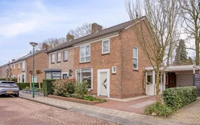 Twee-onder-één-kap te koop: Van Hogendorpstraat 25, Franse Gat Veenendaal