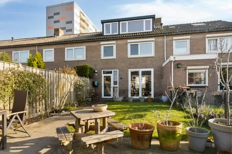 Tussenwoning te koop: Van Hogendorpweg 40, Paauwenburg Noordoost Vlissingen