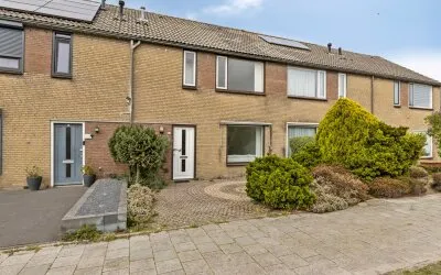 Terraced house for sale: Van Houtenstraat 11, Gageldonk-Oost Bergen Op Zoom