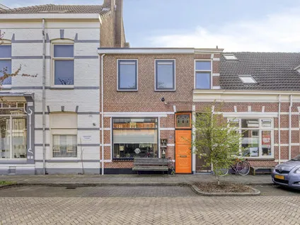 Tussenwoning te koop: Van Ittersumstraat 89, Zwolle