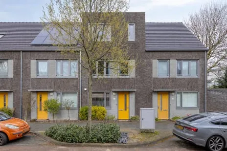 Tussenwoning te koop: van Kinsbergenstraat 10, Hemelrijken Eindhoven