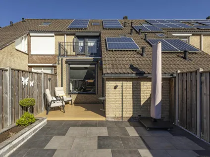 Tussenwoning te koop: Van Leijdenstraat 26, Hardinxveld-Giessendam