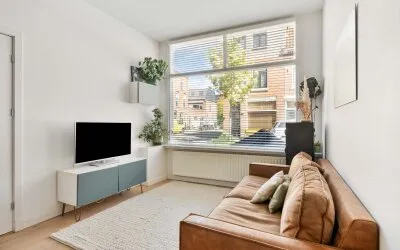 Tussenwoning te koop: Van Lennepstraat 18, Nieuw Engeland, Th. a. Kempisplantsoen en omgeving Utrecht