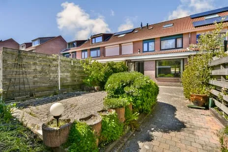 Tussenwoning te koop: van Lennepweg 44, Oud Noord Zandvoort