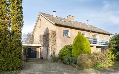 Twee-onder-één-kap te koop: Van Lidth de Jeudelaan 17, Hamelakkers Wageningen