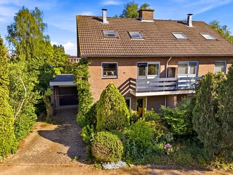 Twee-onder-één-kap te koop: Van Lidth de Jeudelaan 17, Hamelakkers Wageningen
