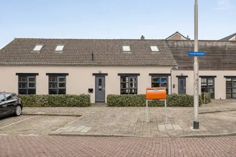 Appartement te koop: Van Limburg Stirumlaan 36B, Staatsliedenbuurt Hillegom