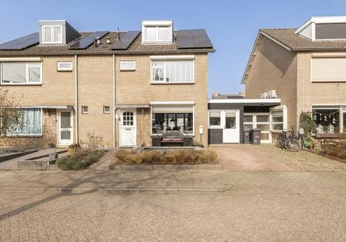 Tussenwoning te koop: van Limburg Stirumstraat 46, Ter Weijde Statenliedenbuurt Culemborg
