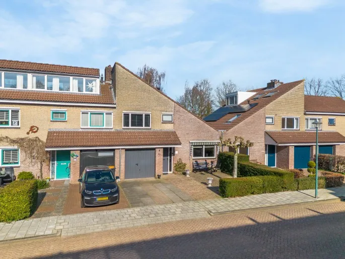 Tussenwoning te koop: Van Lingelaan 83, Zandweg-Oostwaard Maarssen
