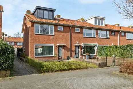 Hoekwoning te koop: Van Linschotenstraat 26, Midden Eng-West Bussum