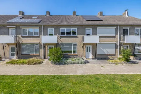 Tussenwoning te koop: van Lovenlaan 32, Baardwijk Waalwijk