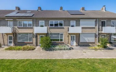 Tussenwoning te koop: van Lovenlaan 32, Baardwijk Waalwijk