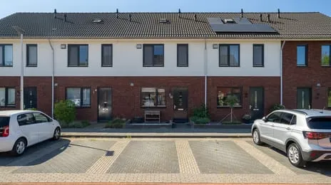 Tussenwoning te koop: Van Lunterenstraat 54, Nijrees Almelo