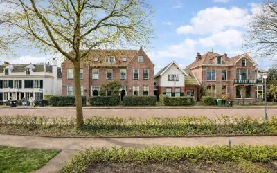 Twee-onder-één-kap te koop: Van Merlenlaan 3, Van Merlenbuurt en Valkenburgerplein en omgeving Heemstede