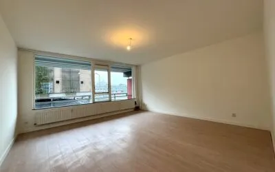 Appartement te huur: Van Oldenbarneveltplaats 210, Rotterdam