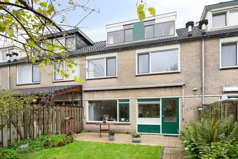 Tussenwoning te koop: Van Oldenbarneveltstraat 94, Achterveld (Ut)