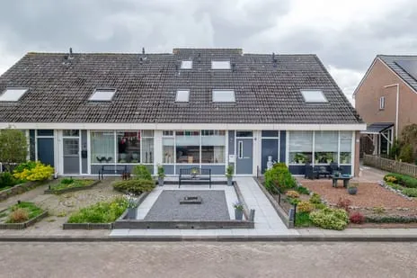 Tussenwoning te koop: Van Ommenstraat 22, Sint Jansklooster Sint Jansklooster