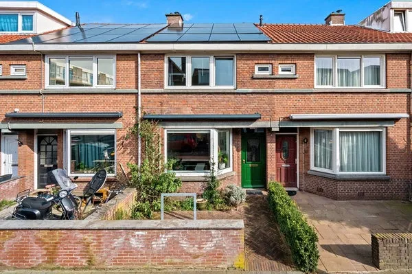 Tussenwoning te koop: Van Oosterwijk Bruynstraat 14, Laakkwartier-West 'S-Gravenhage