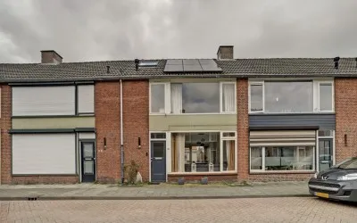Tussenwoning te koop: Van Polanenstraat 15, Steenbergen-Zuid Steenbergen