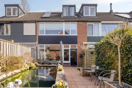 Tussenwoning te koop: van Riebeeckstraat 35, Woestijnweg Vaassen